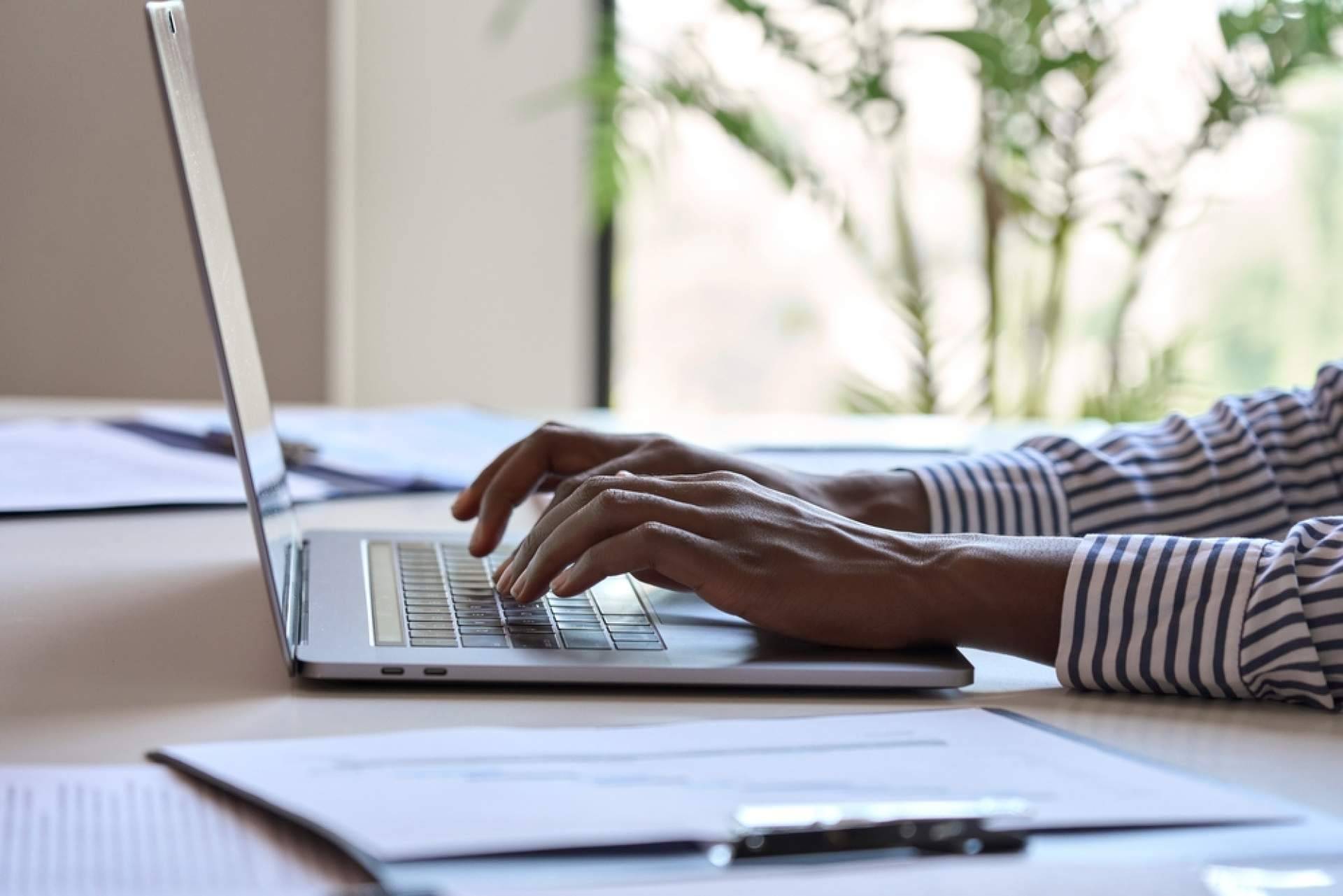From Keywords to Context. AI's Role in Evolving SEO