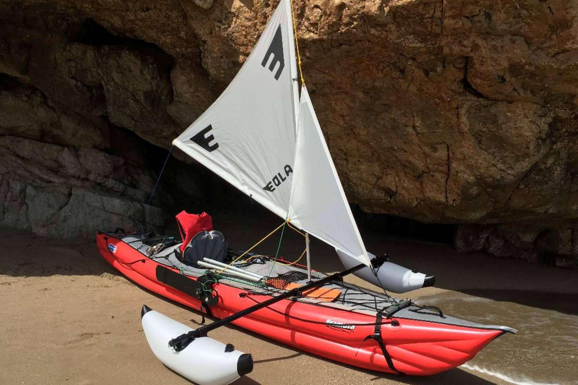 EOLA presents the new sail system for kayaking and paddle surfing