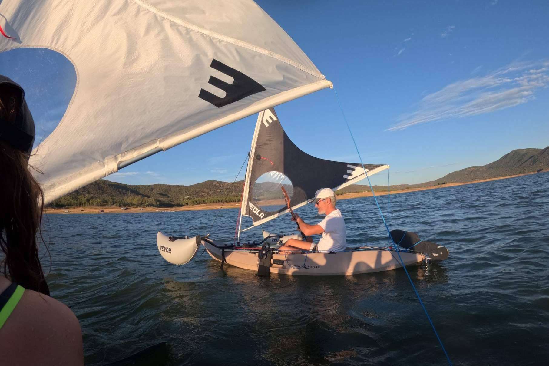 Windpaddle and windkayak, two modalities to practice safely with EOLA's kits