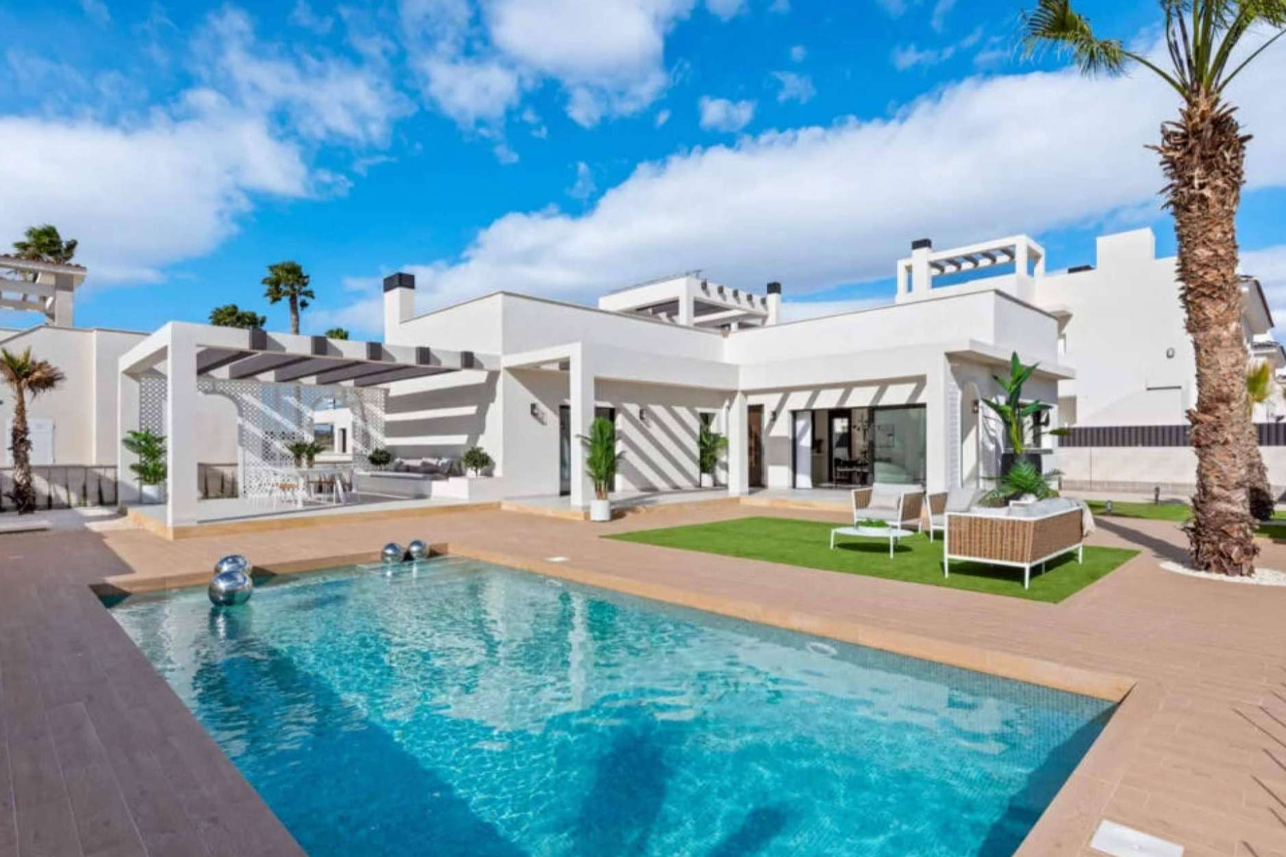 Ciudad Quesada, a Mediterranean paradise for living and investing with Euromarina