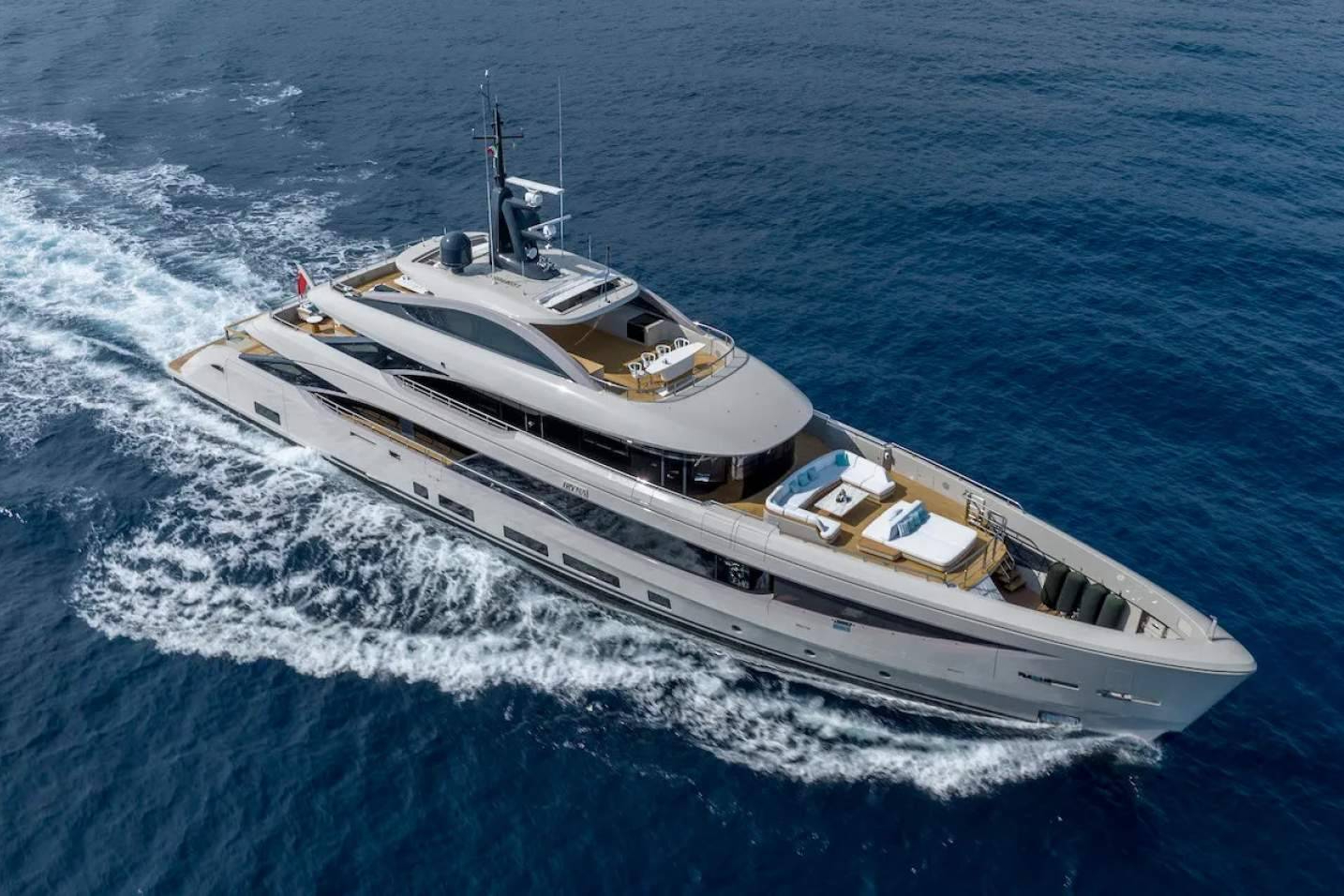 Motor yacht buying patterns are shifting, Boatsters Black says
