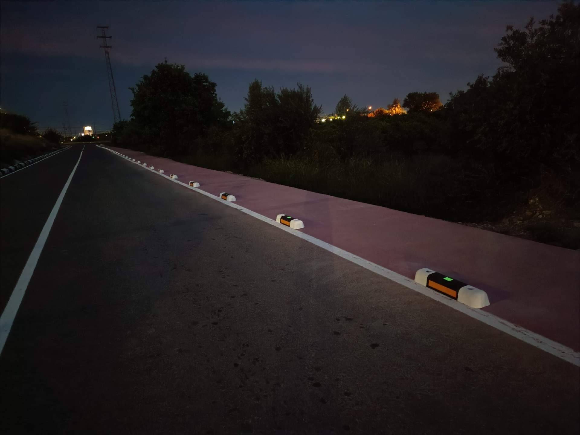Greater night-time visibility in bike lanes; Abadecom Urban expands its photoluminescent bike lane separator